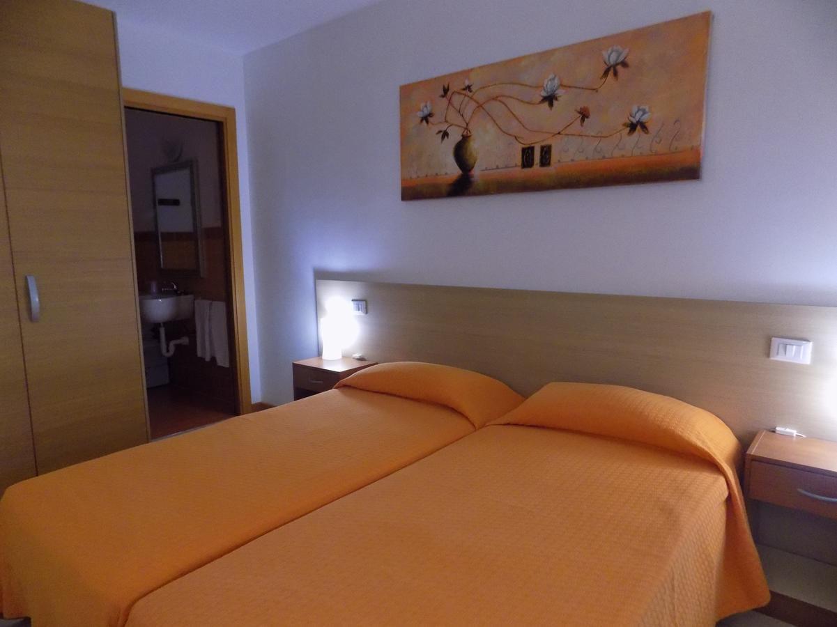 Hotel Residence Sole Fontanafredda Εξωτερικό φωτογραφία