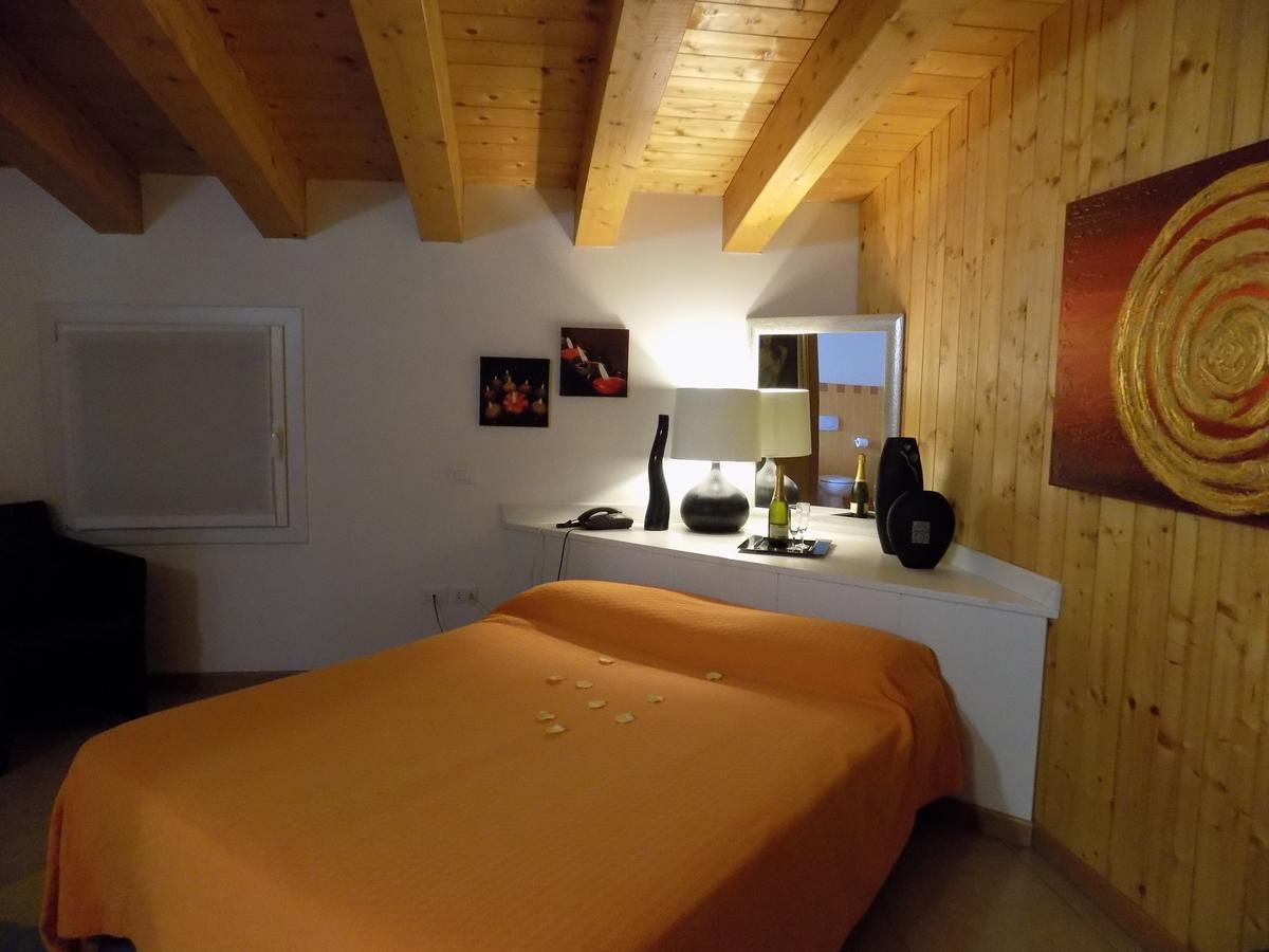 Hotel Residence Sole Fontanafredda Εξωτερικό φωτογραφία