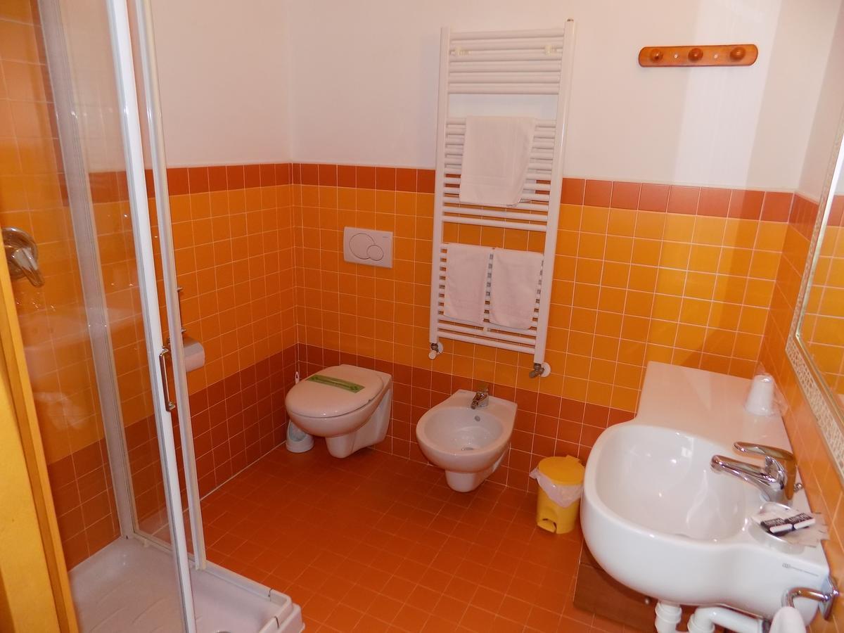 Hotel Residence Sole Fontanafredda Εξωτερικό φωτογραφία